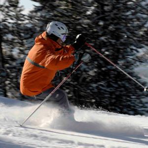 Kristina Skiing – Version 2