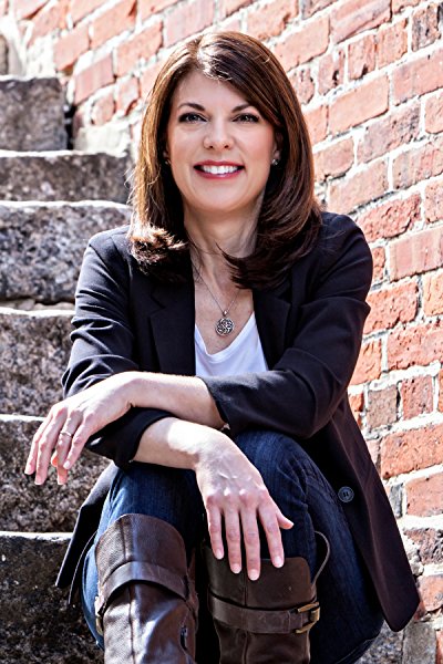 melinda-leigh-sitting-photo