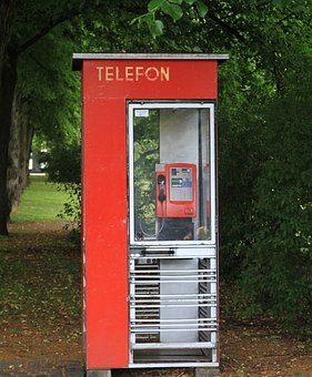 telephone-booth-2613522__340
